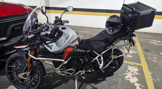 TRIUMPH TIGER 900 DESERT EDITION TRIUMPH TIGER 900 DESERT EDITION